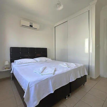 Pinky 4* Αλικαρνασσός