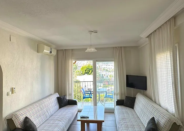 Ξενοδοχείο με διαμερίσματα Pinky 4*